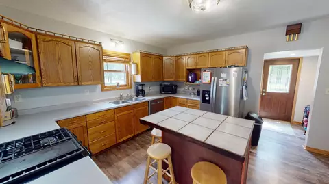 121 Dakota Ave NE, Pennock, MN 56279