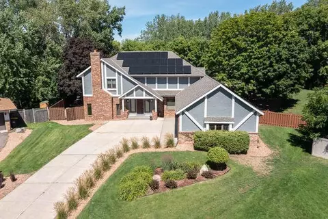 12901 Highclere Dr, Burnsville, MN 55337