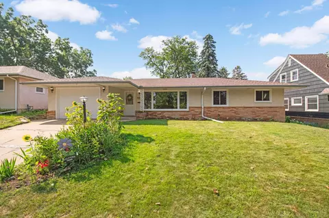 786 Iowa Ave E, Saint Paul, MN 55106