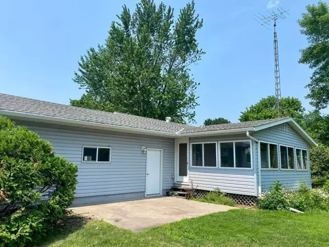 551 6th St E, Hector, MN 55342 photo 2