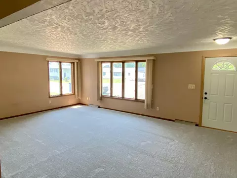 551 6th St E, Hector, MN 55342 photo 9