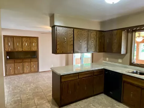 551 6th St E, Hector, MN 55342 photo 6