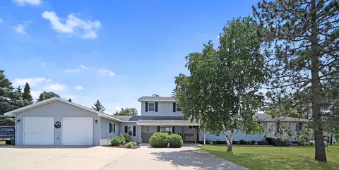 48540 275th Ave, Staples, MN 56479