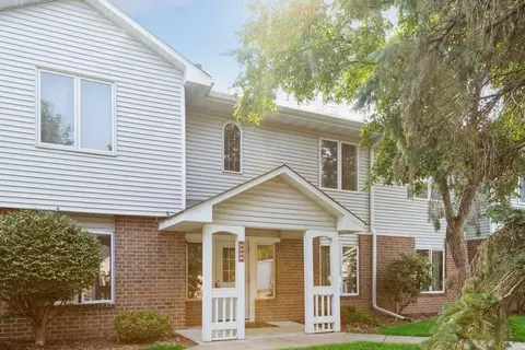 3584 Blue Jay Way #203, Eagan, MN 55123