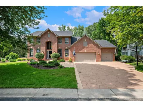 835 Hidden Meadow Trl, Eagan, MN 55123