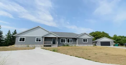 125 Prairie View Ln, Royalton, MN 56373