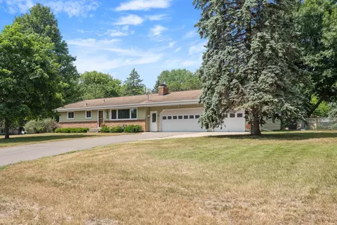 1305 Archer Ln N, Plymouth, MN 55447