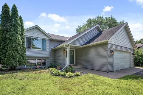 7184 Gray Heron Dr, Lino Lakes, MN 55014