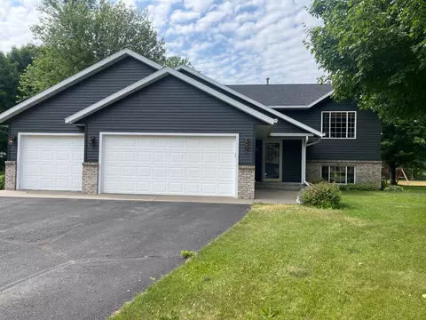 614 10th St S, Sartell, MN 56377