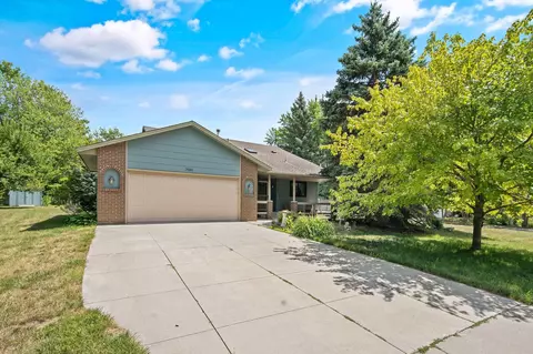 7031 Redwing Ln, Chanhassen, MN 55317