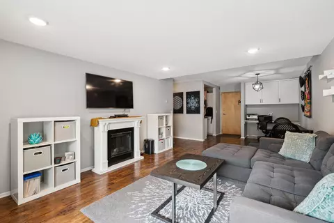 4820 Park Commons Dr #128, Saint Louis Park, MN 55416