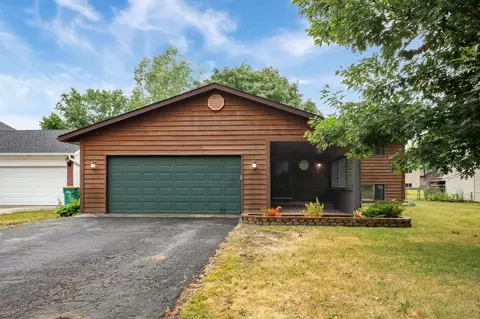 3225 Ridgewood Ave, Vadnais Heights, MN 55127