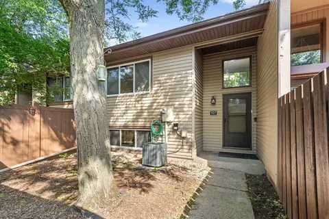 107 River Woods Ln, Burnsville, MN 55337