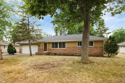 5843 Admiral Ln N, Brooklyn Center, MN 55429