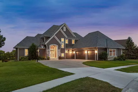 4075 Kindred Way, Lake Elmo, MN 55042