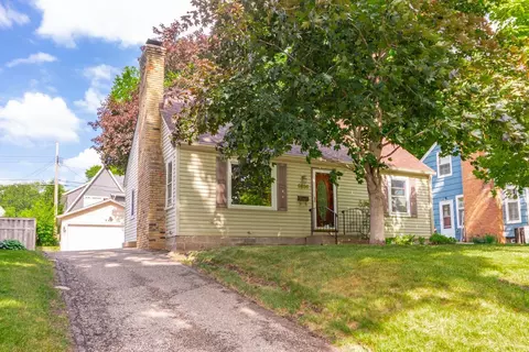 5836 Oaklawn Ave, Edina, MN 55424