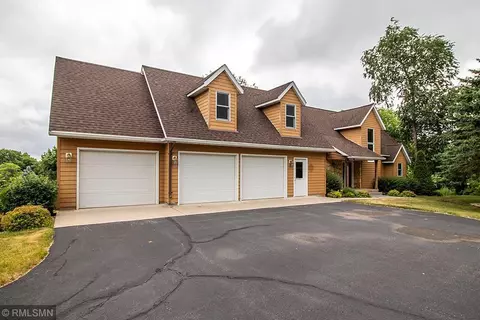 6115 Shamrock Dr, Madison Lake, MN 56063