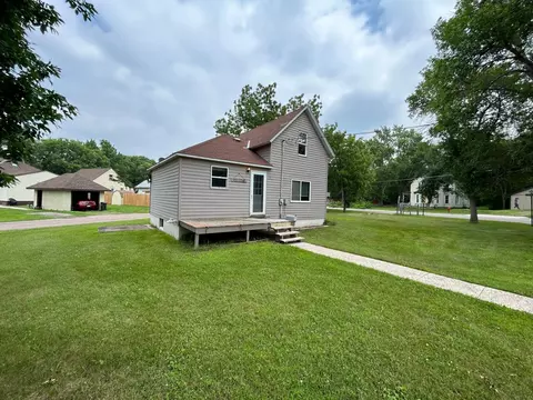 264 E Park St, Granite Falls, MN 56241