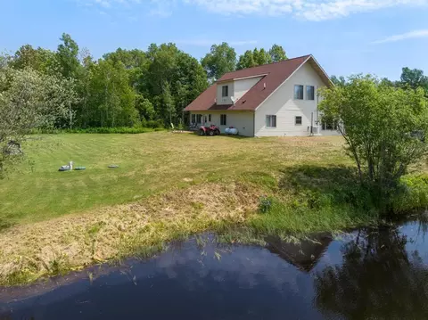 3917 S Barker Rd, Gilbert, MN 55741