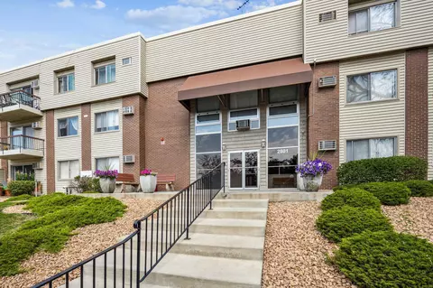 2801 Flag Ave N #110, New Hope, MN 55427