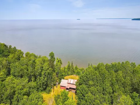 23990 E Spirit Point Rd, Cornucopia, WI 54827 photo 4