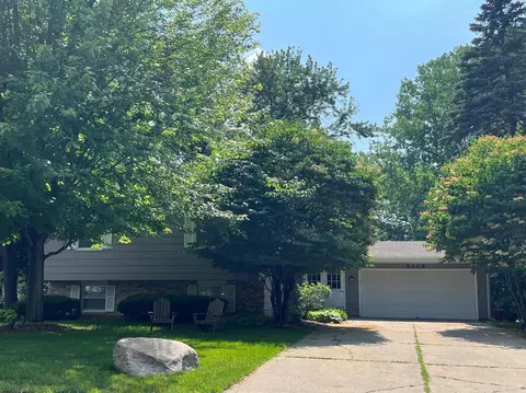 5408 Highwood Dr W, Edina, MN 55436