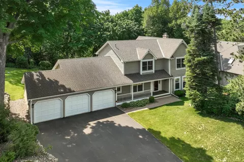 445 Far Hill Rd, Wayzata, MN 55391