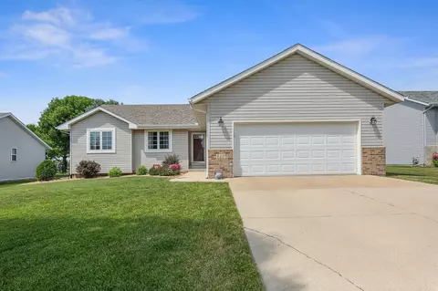 820 Lee St NE, Owatonna, MN 55060