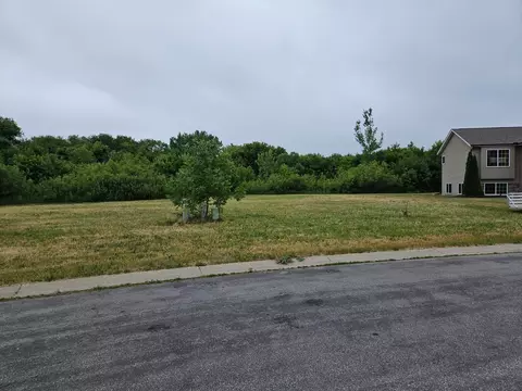 521 14th St NW, Waseca, MN 56093