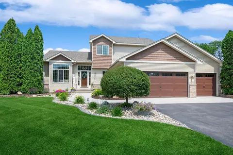 12392 Red Oak Ct, Rogers, MN 55374