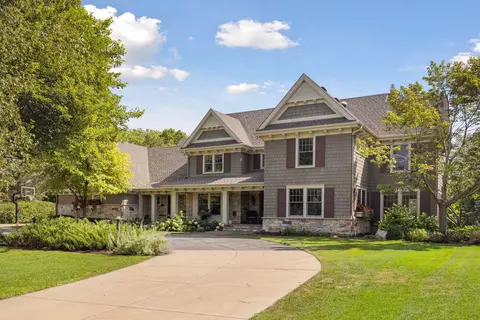 6 Spring Marsh Ln, North Oaks, MN 55127