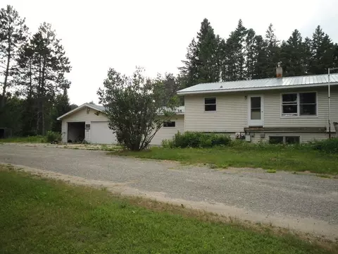 28249 Lost Lake Dr, Grand Rapids, MN 55744