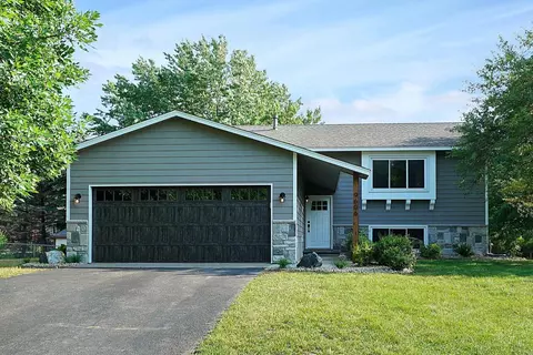 9606 Upper 205th St W, Lakeville, MN 55044