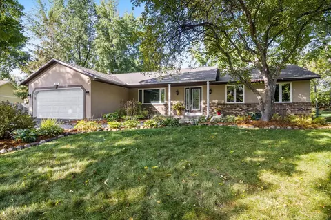 8222 W 103rd Street Cir, Bloomington, MN 55438
