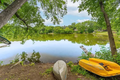 8810 Minnetonka Blvd, Saint Louis Park, MN 55426