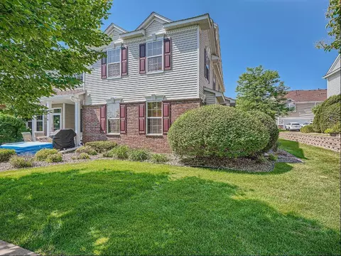 13736 Atrium Ave #406, Rosemount, MN 55068