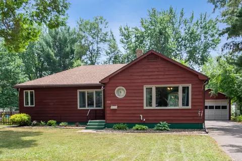 734 E 3rd St, New Richmond, WI 54017