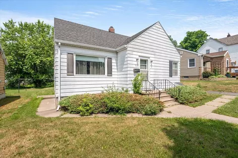 21 W Winona St, Duluth, MN 55803