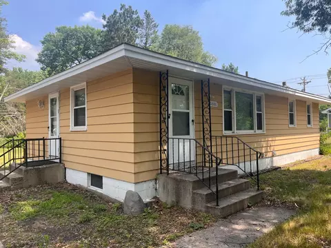 10686 Washington Blvd NE, Blaine, MN 55434