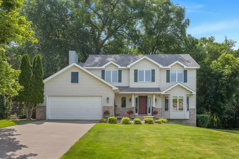 2316 Snowshoe Ln E, Maplewood, MN 55119