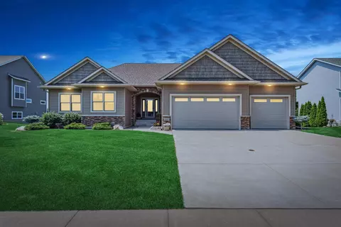 13023 Breckenridge Ln, Rogers, MN 55374