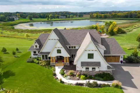 19132 Foxfield Dr, Prior Lake, MN 55372