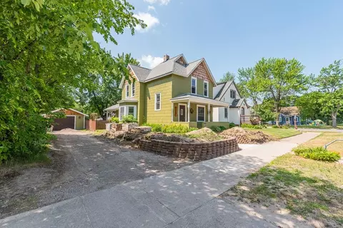 906 Fir St, Brainerd, MN 56401