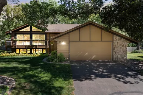 156 Chaparral Dr, Apple Valley, MN 55124