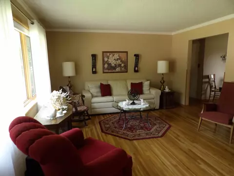 2105 11th St SW, Austin, MN 55912 photo 10