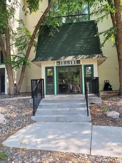 10511 Cedar Lake Rd #319, Minnetonka, MN 55305