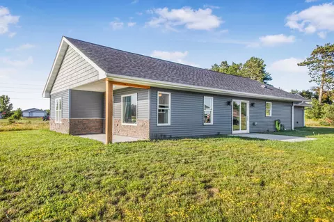 219 Coves Ct, Amery, WI 54001