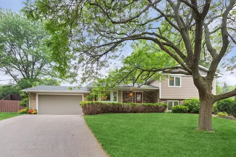 3403 E 126th St, Burnsville, MN 55337