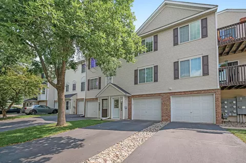 15546 Float Ln #103, Apple Valley, MN 55124