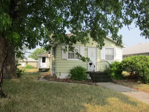 131 N Munsterman St, Appleton, MN 56208
